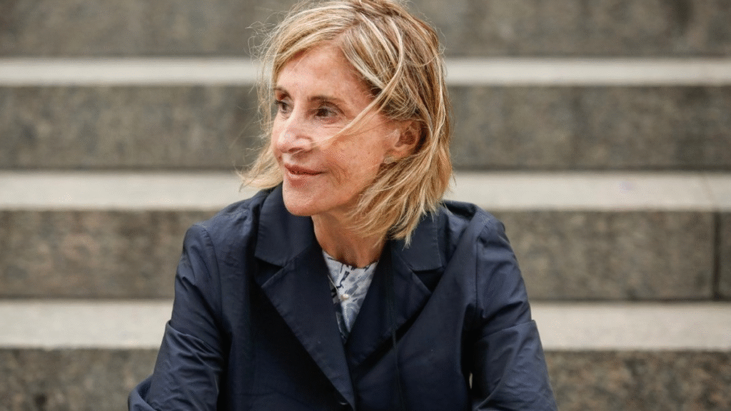 María Negroni: “Vivimos entre ficciones incluso cuando creemos que estamos diciendo cosas reales” María Negroni: “Vivimos entre ficciones incluso cuando creemos que estamos diciendo cosas reales”