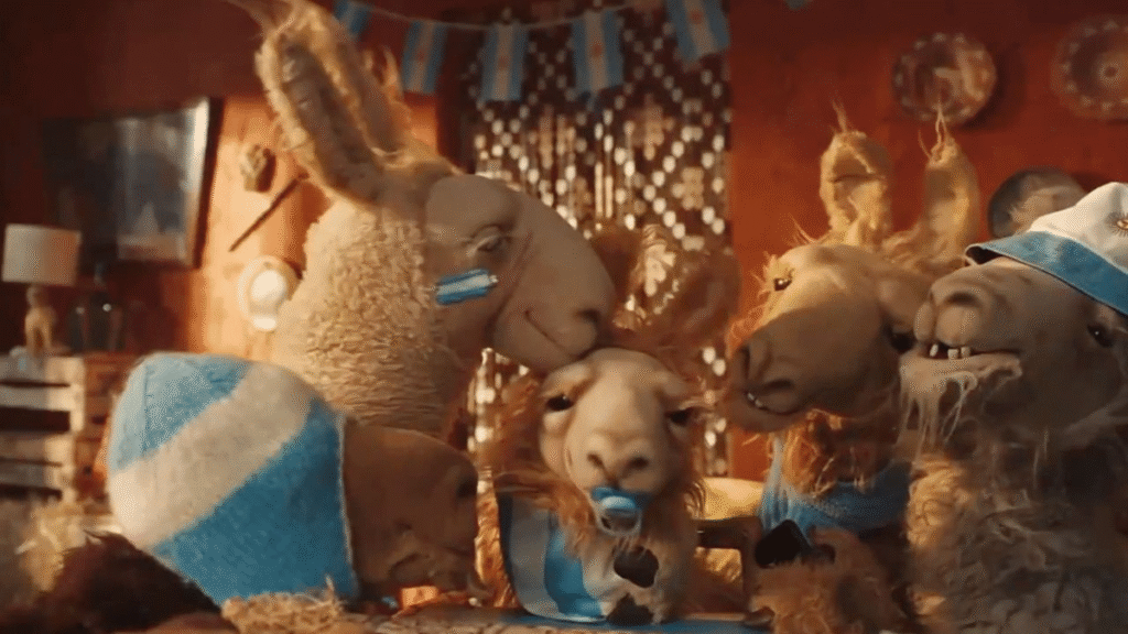 Un spot publicitario de “La Llama que Llama” sorprendió con burlas a Manuel Adorni