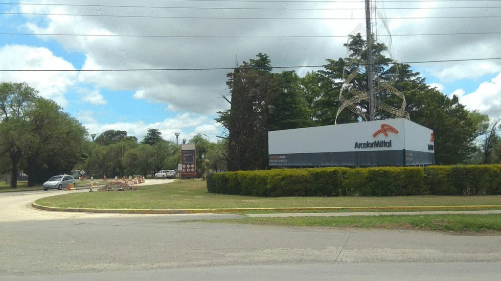 Acindar vuelve a paralizar la producción y hay incertidumbre por el segundo semestre