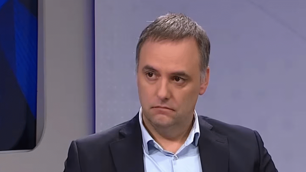 Dos videos exponen las mentiras de Adorni para justificar su fortuna con Bitcoin