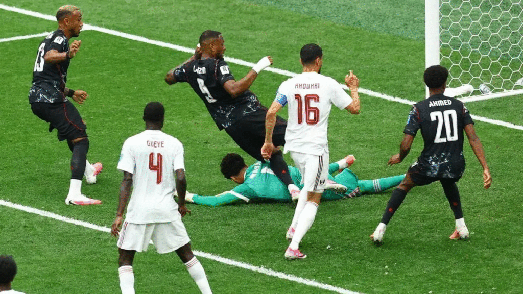 Canadá goleó 6-0 a Qatar por el Grupo B