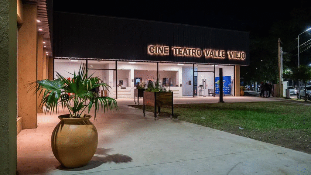Fuerte descargo del exdirector del Cine Teatro de Valle Viejo tras ser apartado de su cargo
