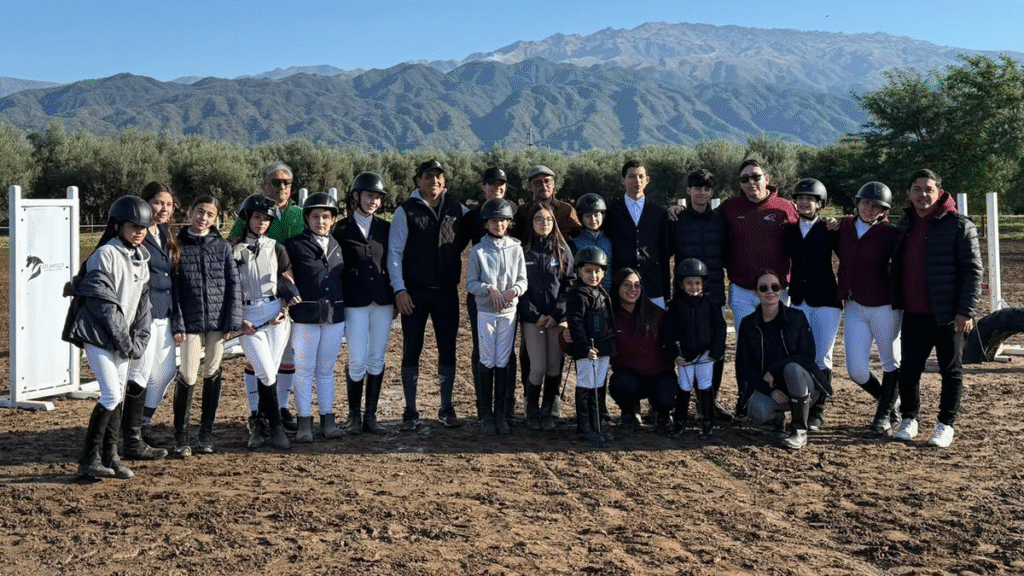 Exitosa jornada ecuestre de capacitación y competencia en Atlántico Centro Ecuestre