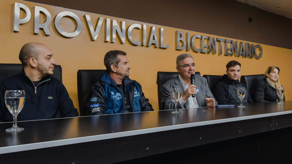 Con presencia del Gobernador, se presentó el Rally del Poncho 2026