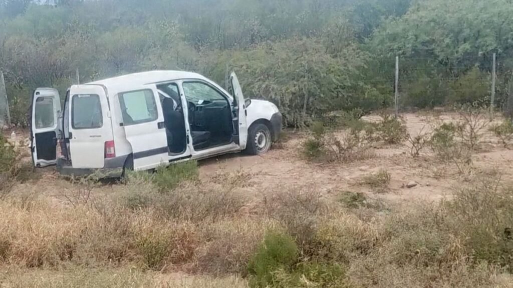 Dos personas fueron trasladadas al Hospital San Juan Bautista tras el vuelco de una camioneta en Capayán Dos personas fueron trasladadas al Hospital San Juan Bautista tras el vuelco de una camioneta en Capayán