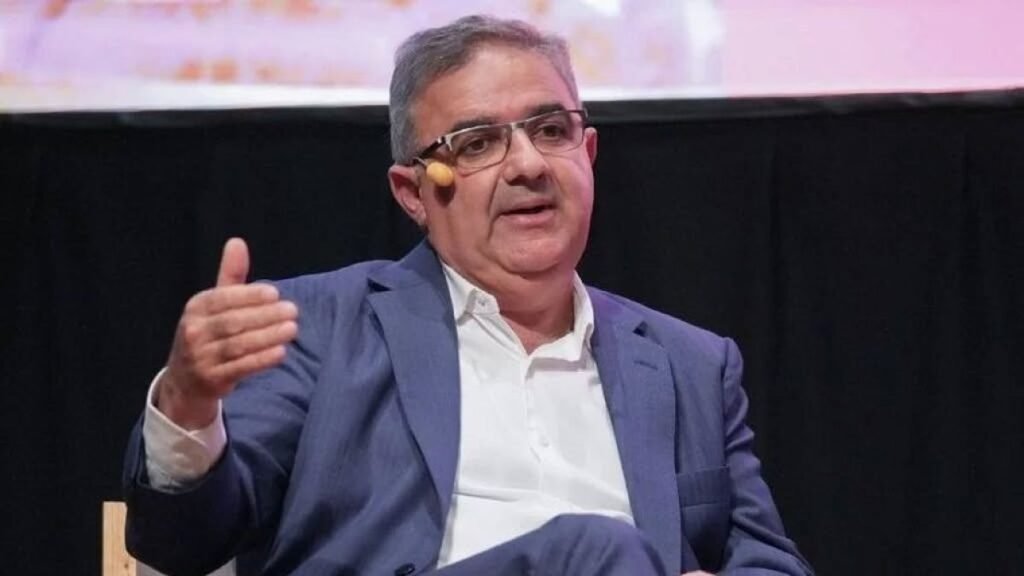 Raúl Jalil estudia eliminar coseguros de la OSEP