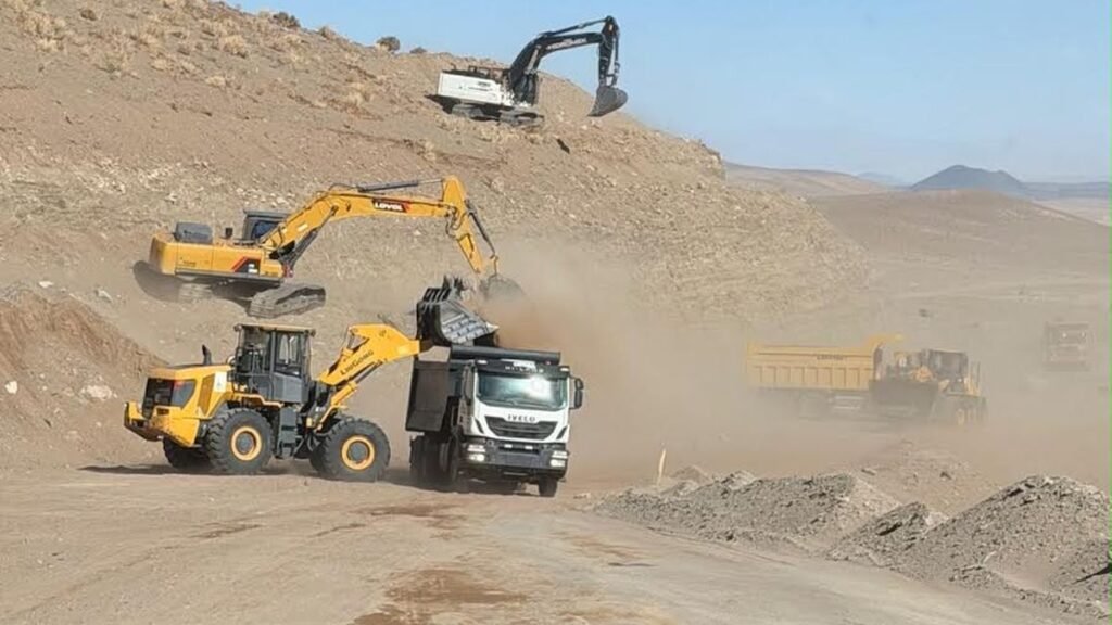 Trabajan a más de 4.000 metros de altura para pavimentar la Cuesta de Paicuqui