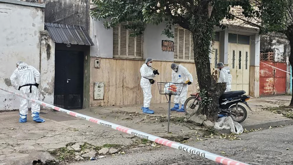 Chocó contra un árbol y murió: luego advirtieron que tenía una herida de bala