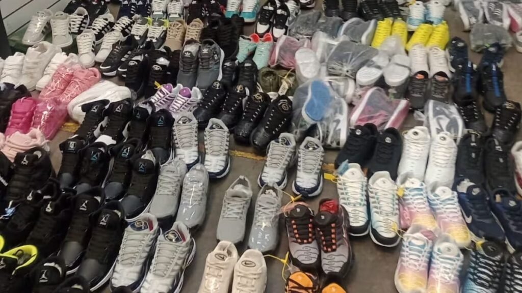 Secuestran zapatillas contrabandeadas