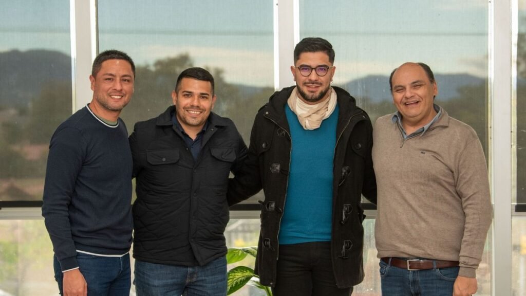 Gustavo Saadi recibió a Federico Vega