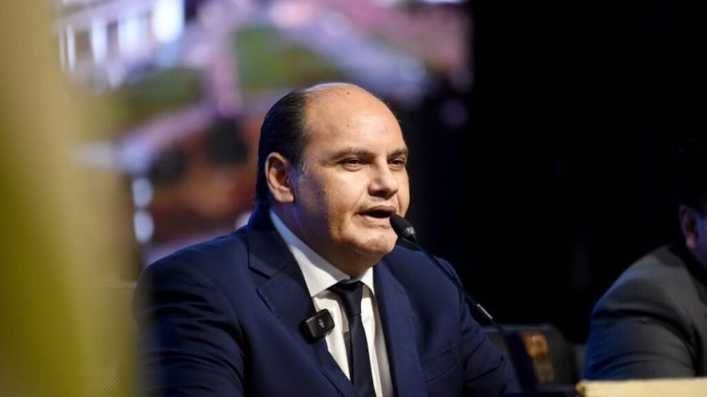 “No pienso en una candidatura, hay problemas por resolver”