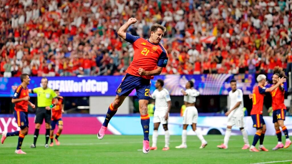 España goleó a Austria y mantiene el arco invicto