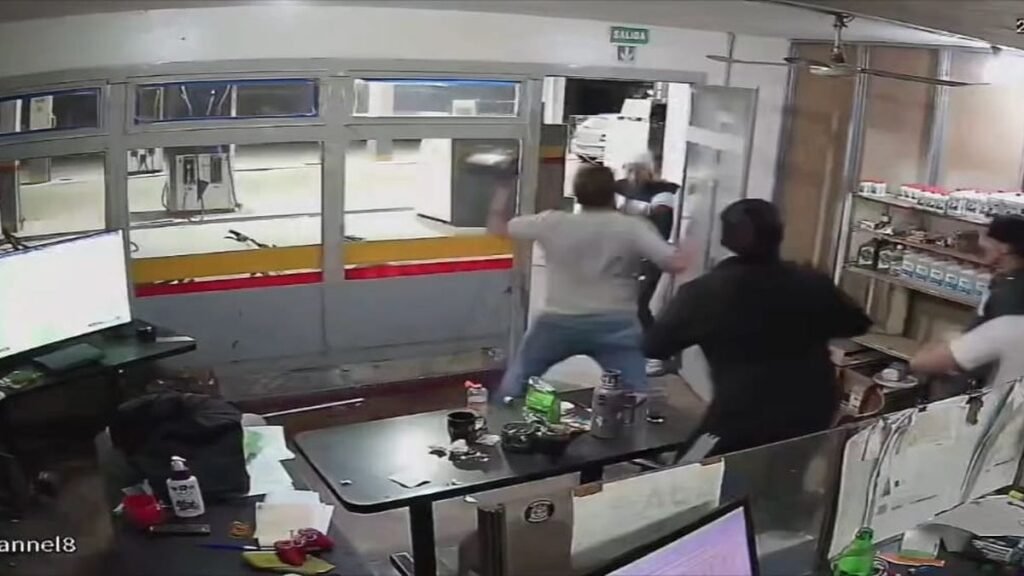 Investigan un intento de robo en una estación de servicio en Los Altos