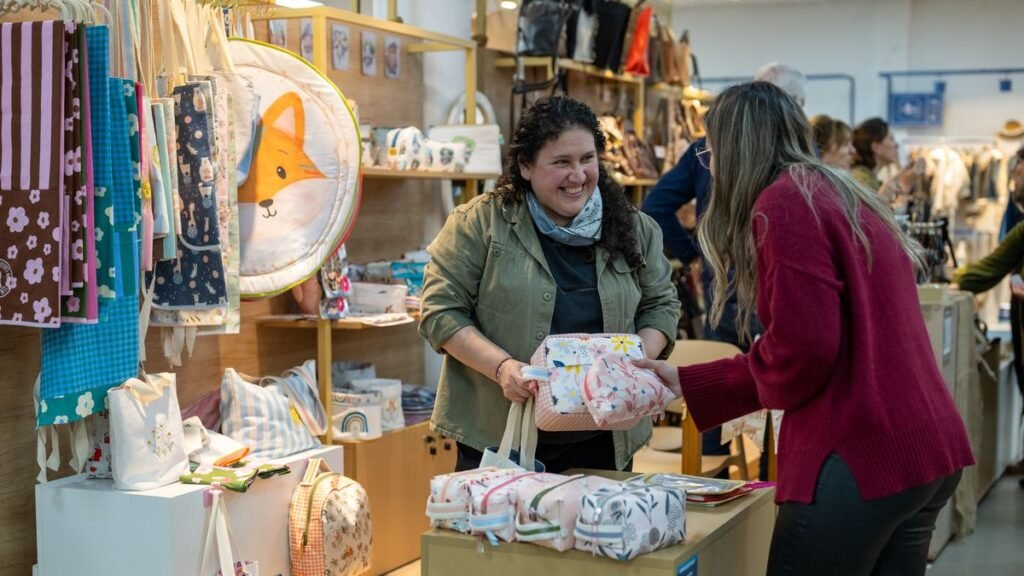 Diseños que acompañan la vida cotidiana en Poncho Diseño