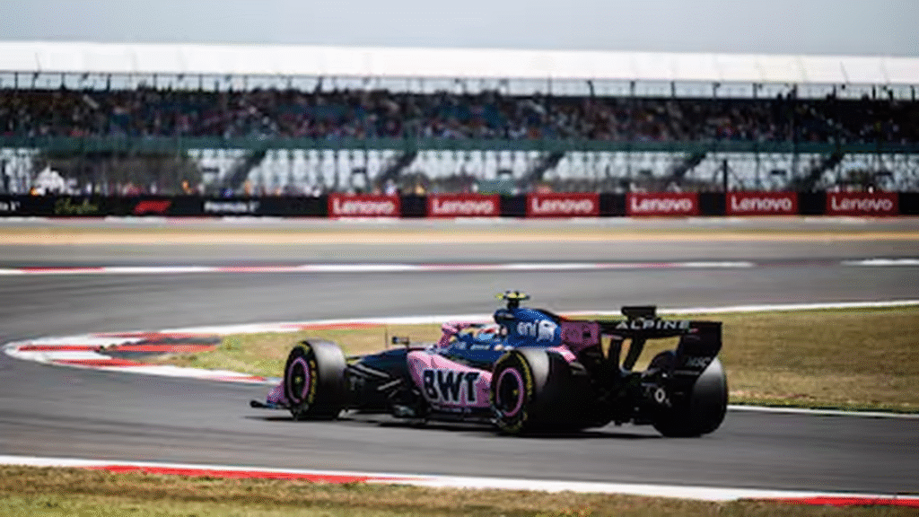 Colapinto tuvo una buena largada, pero perdió ritmo y terminó 12° en la sprint de Silverstone