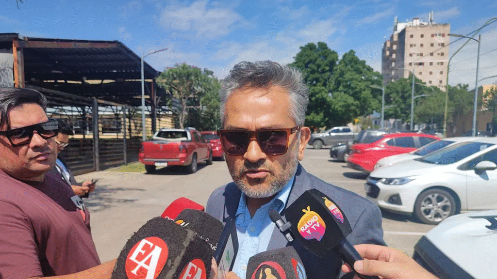 Sarquís rechazó sospechas contra Fernando Rojas: “Es la Justicia la que le entrega el domicilio” Sarquís rechazó sospechas contra Fernando Rojas: “Es la Justicia la que le entrega el domicilio”