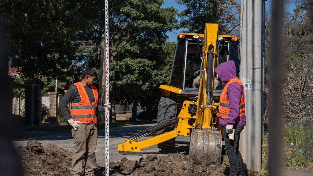 Continúan las obras de la red cloacal en Valle Viejo