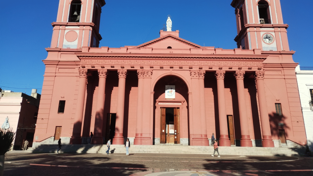 Anunciaron que no habrá misas esta tarde en la Catedral