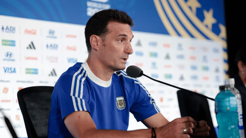 Lionel Scaloni sobre el equipo titular ante Inglaterra: “Podríamos hacer un cambio”
