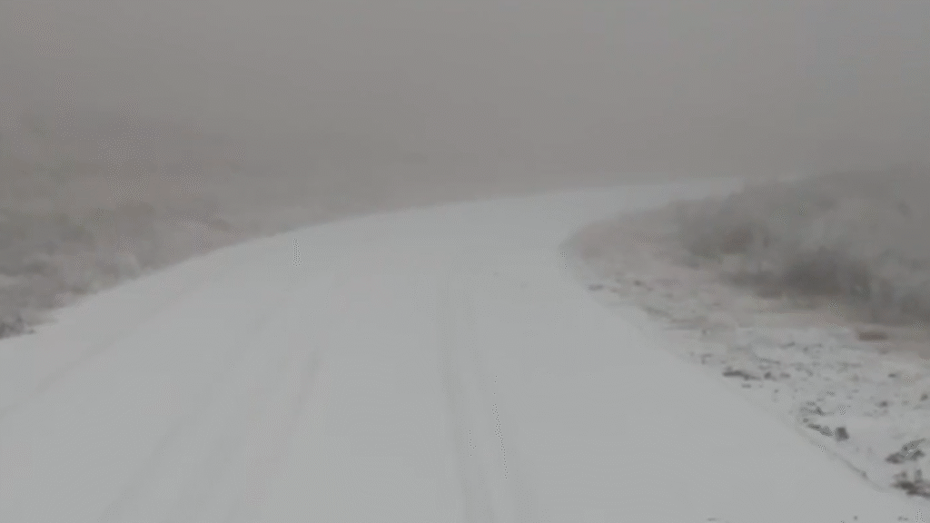 La nieve llegó a Catamarca y Vialidad pidió extremar las precauciones en las rutas