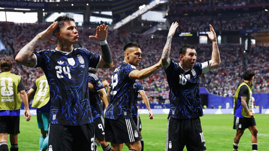 Argentina venció a Inglaterra 2 a 1 y jugará la final contra España