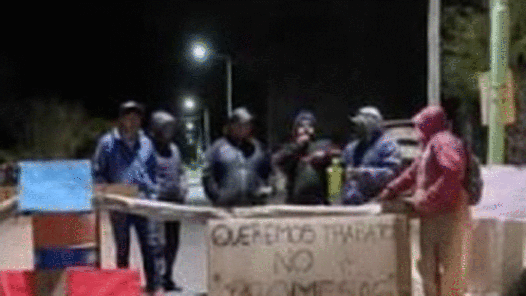 “Queremos trabajo y no promesas”: el reclamo que mantiene cortada la Ruta 40