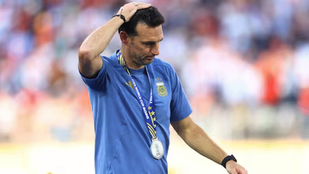 “Somos grandes en la victoria y tenemos que ser grandes en la derrota”: Scaloni agradeció el apoyo y destacó a sus jugadores