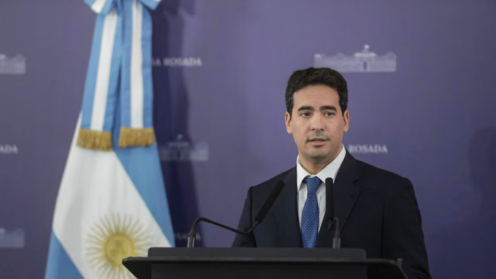 Ravier negó haber calificado a la Argentina como “un país bananero”