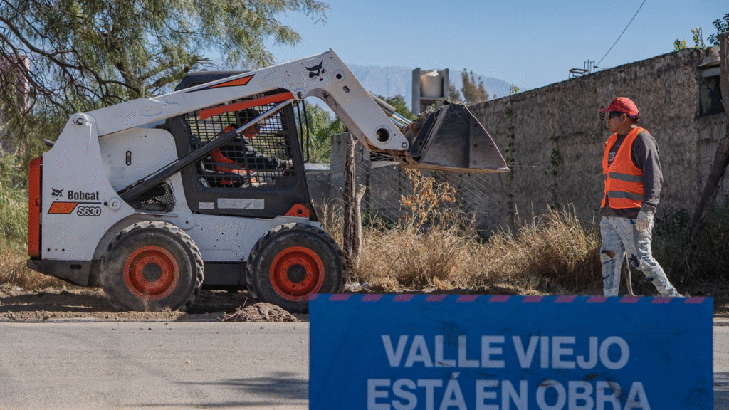 La ampliación de la red cloacal llega a nuevos sectores del barrio Nueva Ilusión, en Santa Rosa