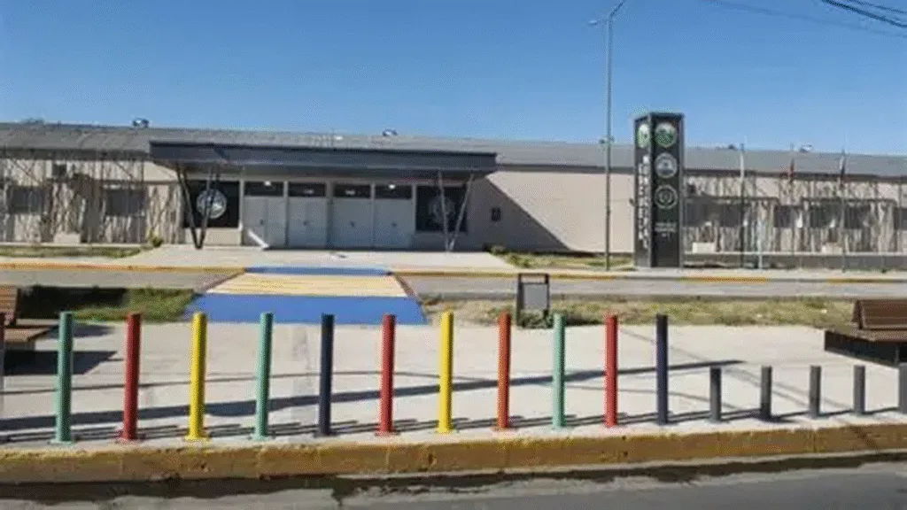 La Capital dispuso horarios especiales para las escuelas municipales por la ola polar