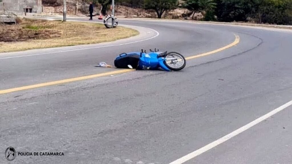 Una motociclista resultó herida tras derrapar en avenida México Oeste