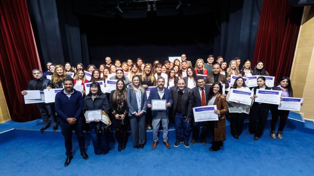 Más de 64 diplomados en Política y Derechos Humanos