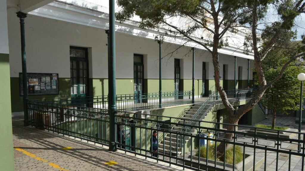 Docentes universitarios inician un nuevo paro