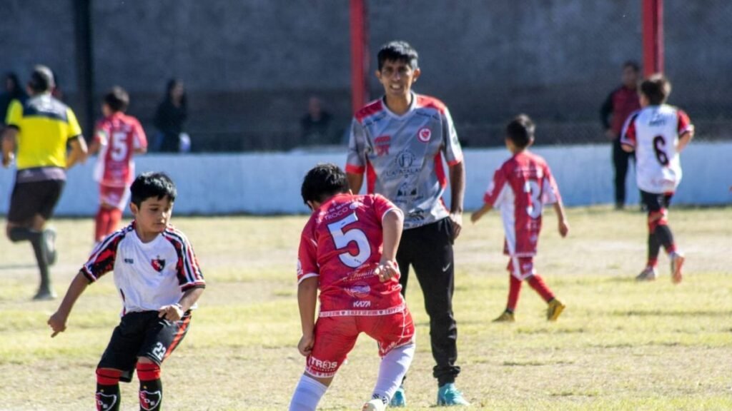 Las Inferiores de Las Chacras juegan los cuartos de final
