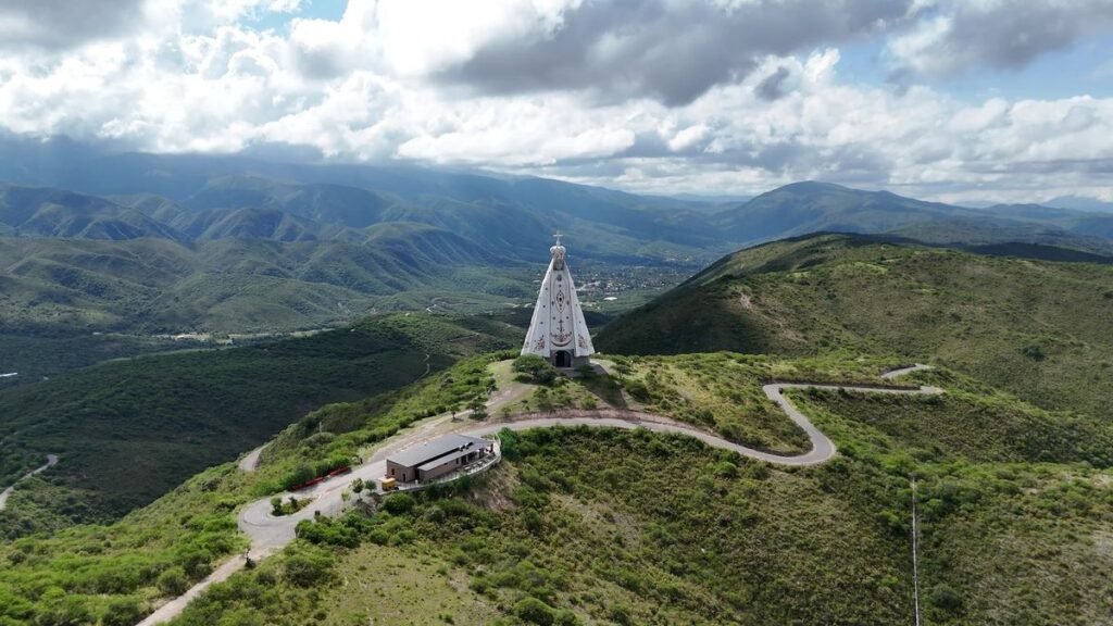 La Virgen del Valle más grande del mundo La Virgen del Valle más grande del mundo