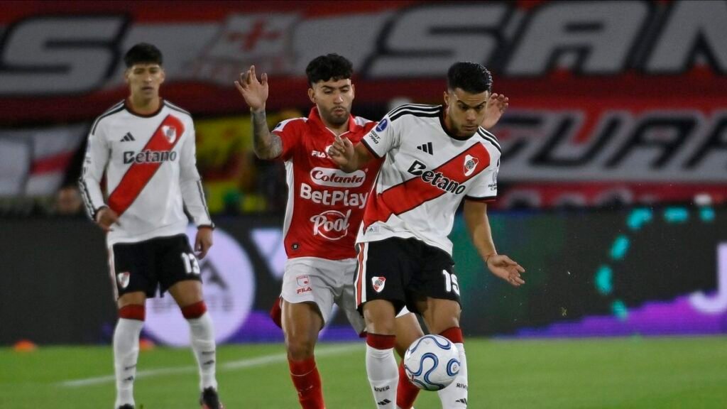 River juega de local por un lugar en los cuartos de final