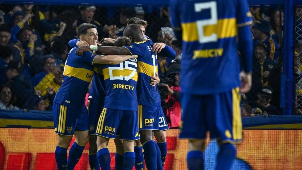 Boca le ganó a Lanús en el último minuto Boca le ganó a Lanús en el último minuto