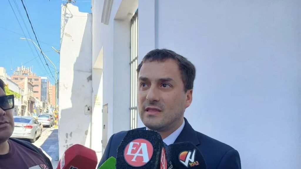 Luz: plantean quitar tasas municipales de las boletas Luz: plantean quitar tasas municipales de las boletas