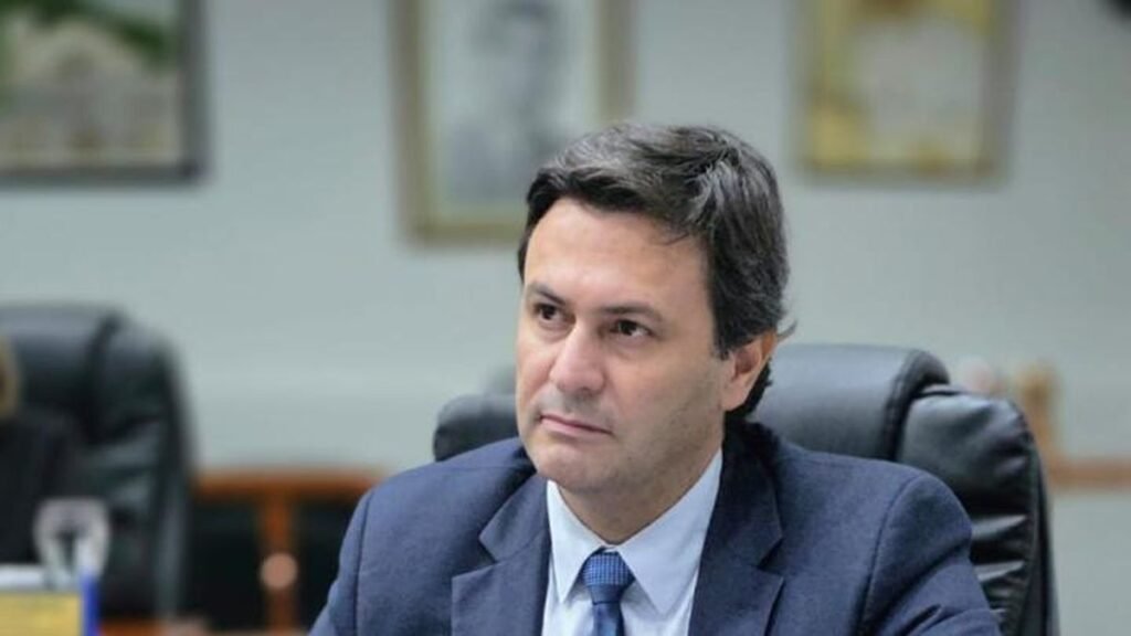 Gustavo Aguirre impulsa un régimen para reordenar deudas