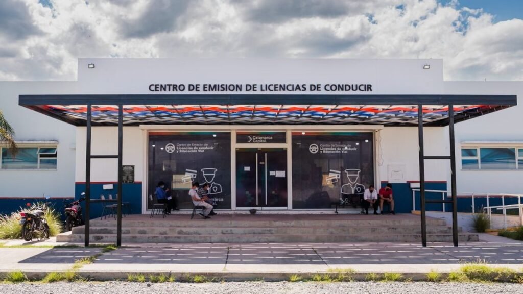 El Centro de Emisión de Licencias no atenderá al público este martes 1 de septiembre El Centro de Emisión de Licencias no atenderá al público este martes 1 de septiembre