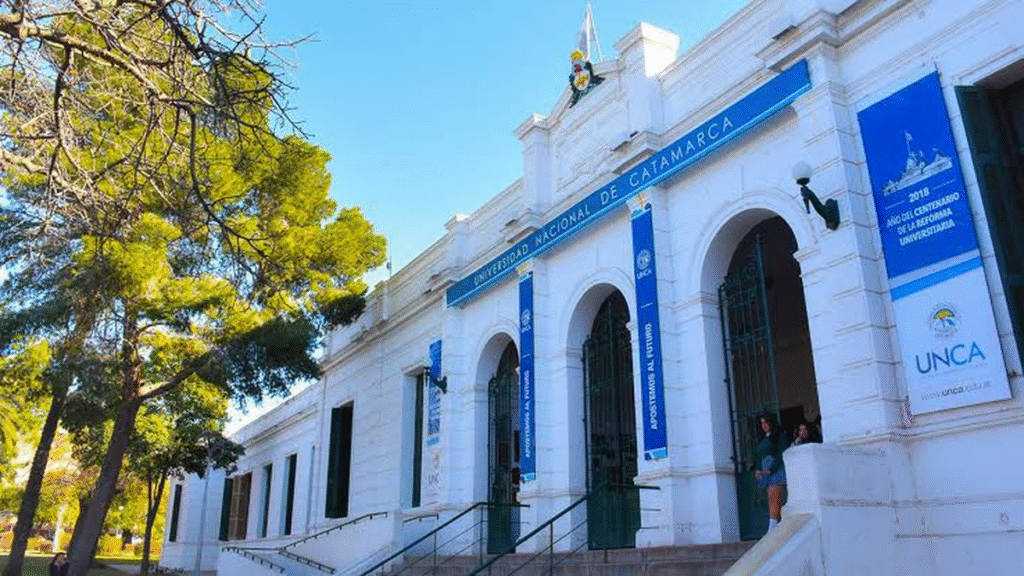 La UNCA prepara una gala artística para celebrar los 205 años de la Autonomía de Catamarca La UNCA prepara una gala artística para celebrar los 205 años de la Autonomía de Catamarca