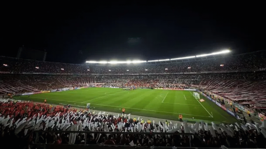 Tragedia en la eliminación de River: murió un hincha en el Monumental
