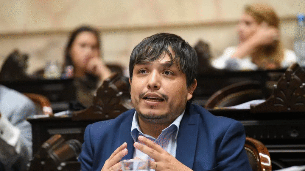 Sebastián Nóblega impulsa un proyecto para aliviar el sobreendeudamiento de familias y pymes