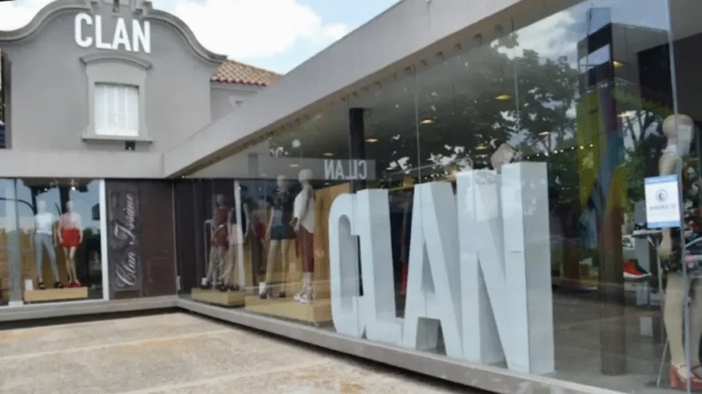 Cierra una histórica fábrica textil y de calzado de 53 años en La Plata Cierra una histórica fábrica textil y de calzado de 53 años en La Plata