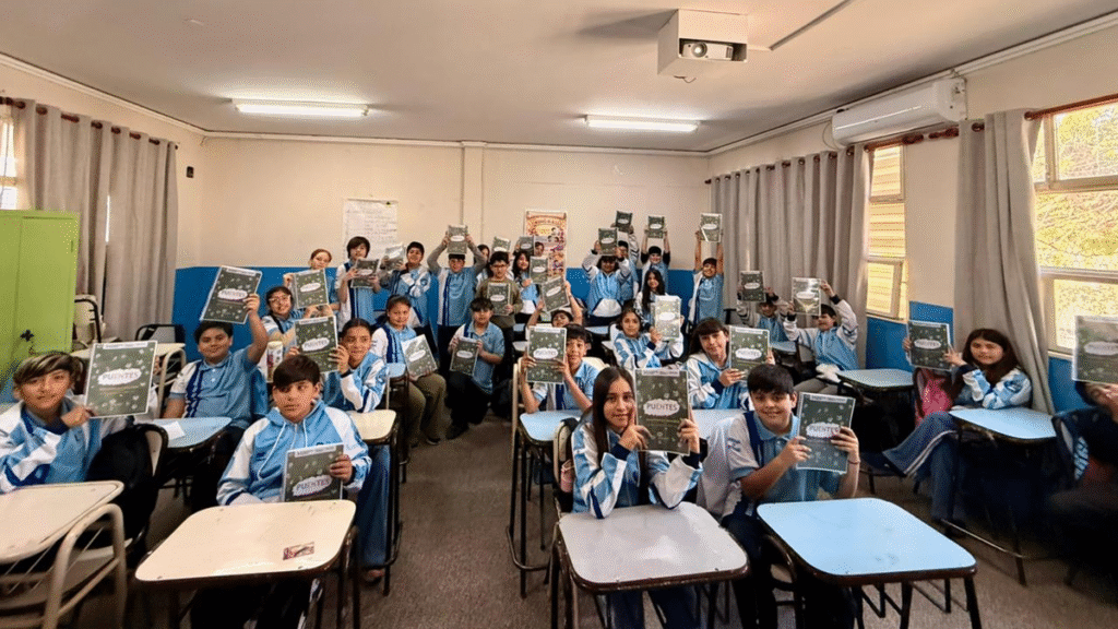 Entregan el cuadernillo “Puentes” para facilitar la transición de la primaria a la secundaria