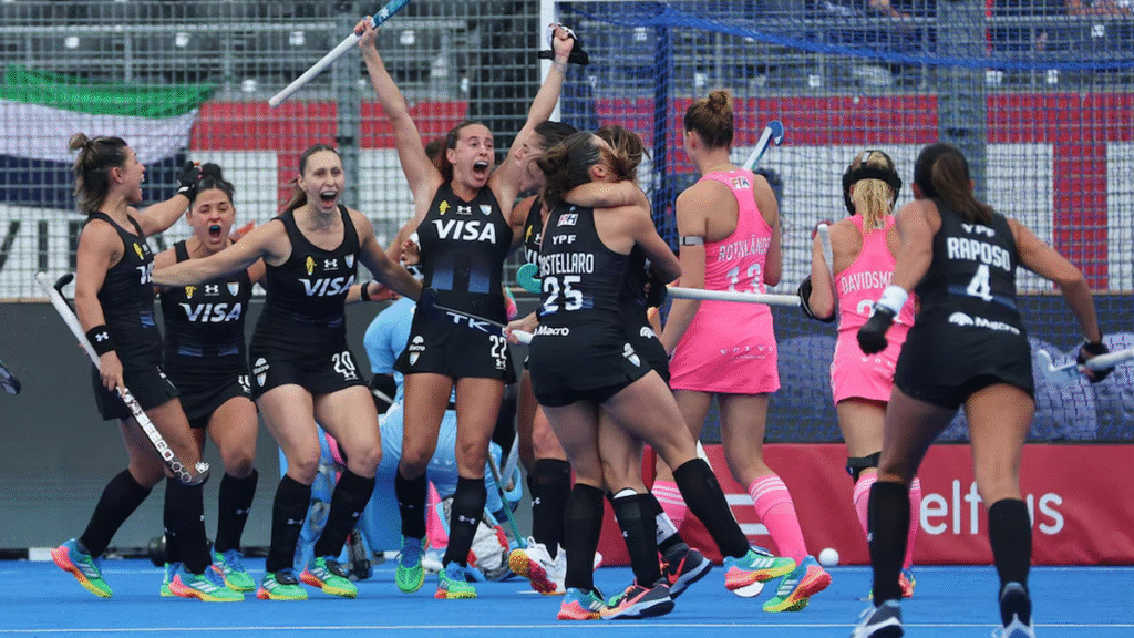 En un partido frenético, Las Leonas vencieron 3-2 a Alemania y lograron un triunfo clave En un partido frenético, Las Leonas vencieron 3-2 a Alemania y lograron un triunfo clave