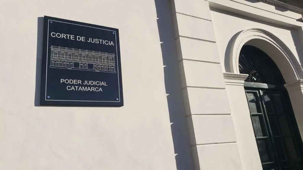 Contraste judicial
