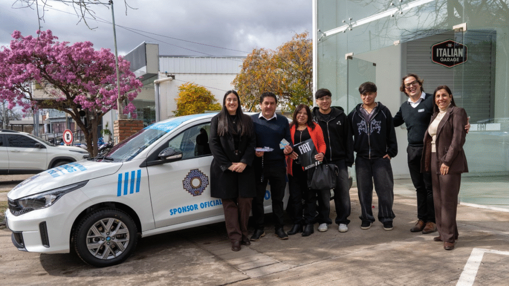 Entregaron el Fiat Cronos y ocho motos sorteadas durante el Poncho 2026