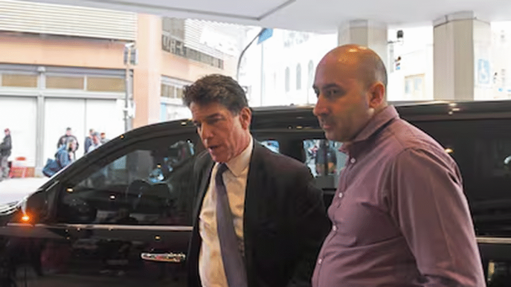 Fernando Cerimedo rompió en llanto y negó estar detrás del ataque a su expareja