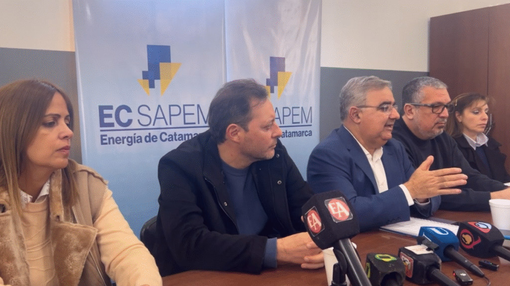 El Gobierno subsidiará por dos meses la tarifa de luz a usuarios de bajos ingresos